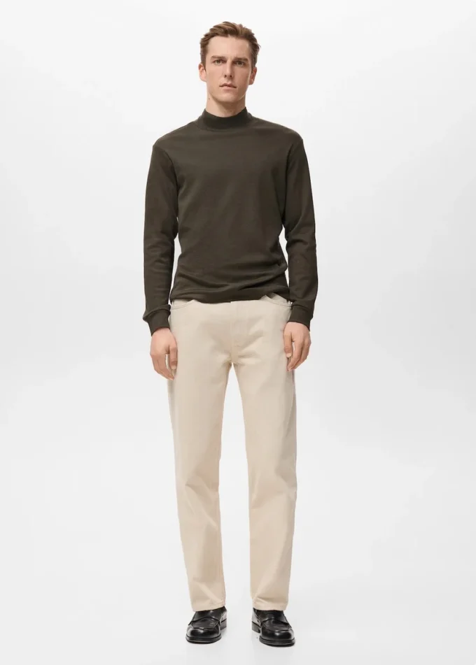 Tričko s dlouhými rukávy a kulatým výstřihem Tričko s dlouhými rukávy a kulatým výstřihem