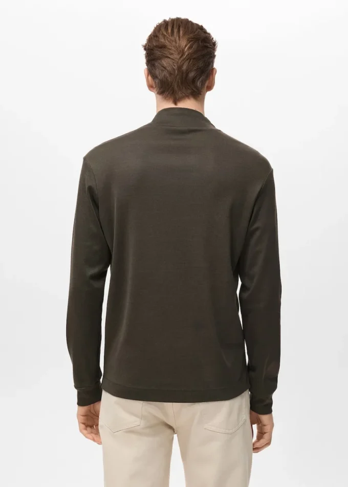 Tričko s dlouhými rukávy a kulatým výstřihem Tričko s dlouhými rukávy a kulatým výstřihem