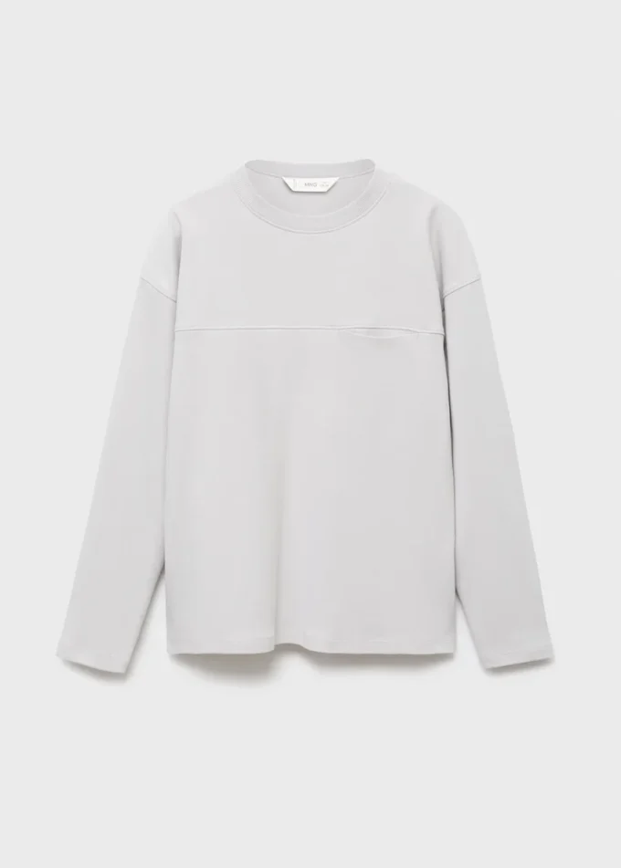 Tričko s kapsou a detaily švů Tričko s kapsou a detaily švů