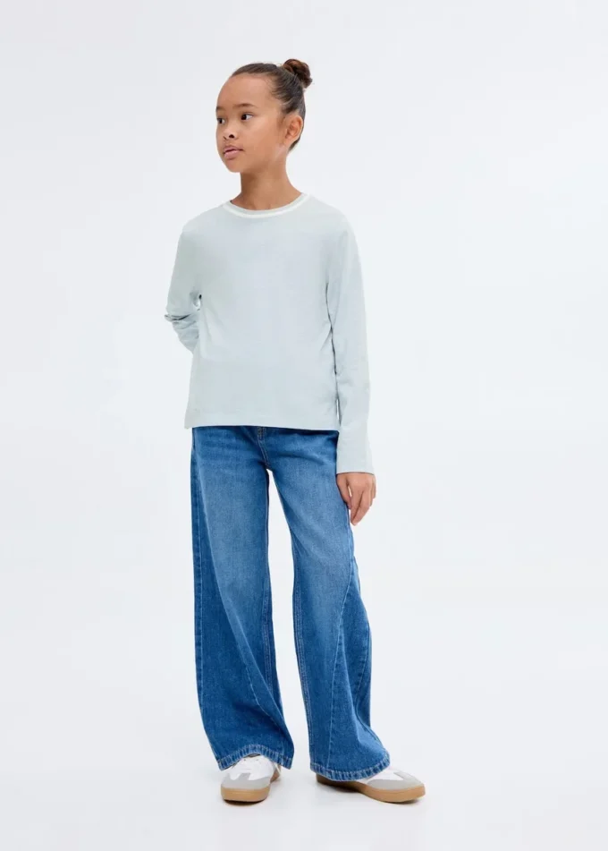 Tričko s kontrastním výstřihem Tričko s kontrastním výstřihem