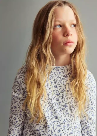 Tričko s květinovým potiskem