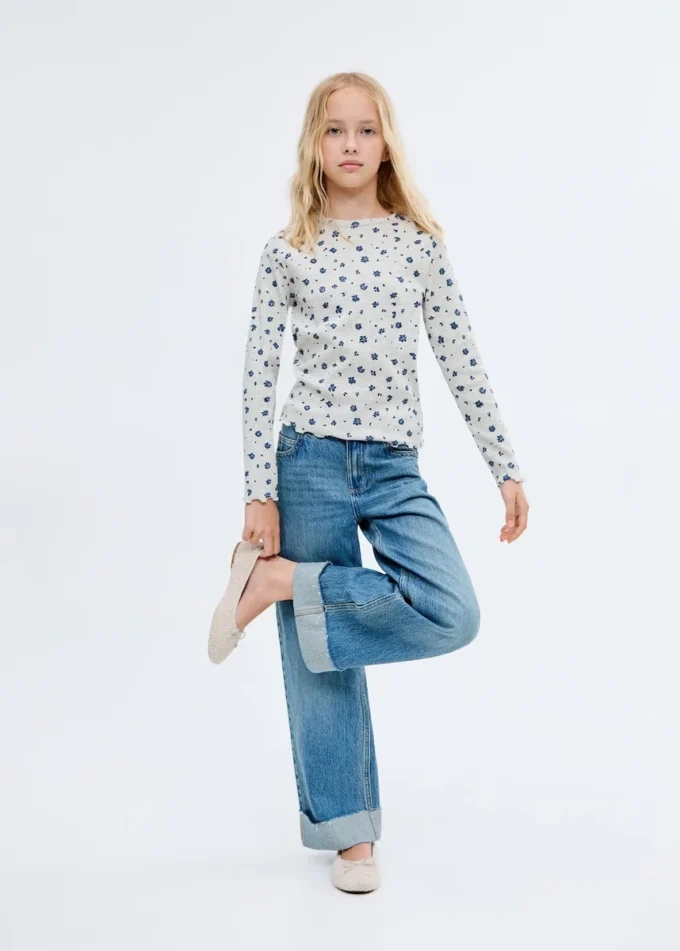 Tričko s květinovým potiskem Tričko s květinovým potiskem