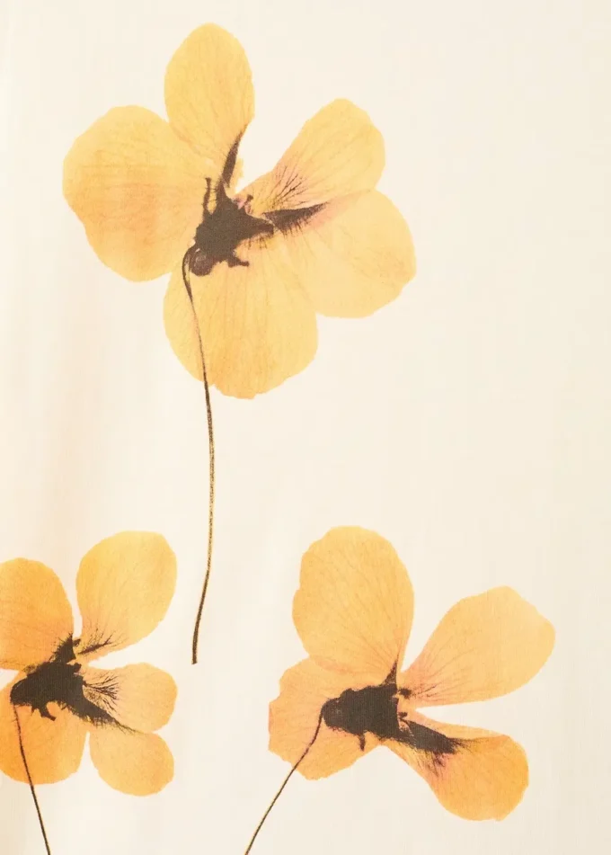 Tričko s květinovým potiskem Tričko s květinovým potiskem