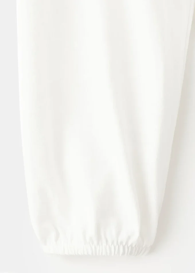 Tričko s květinovou výšivkou