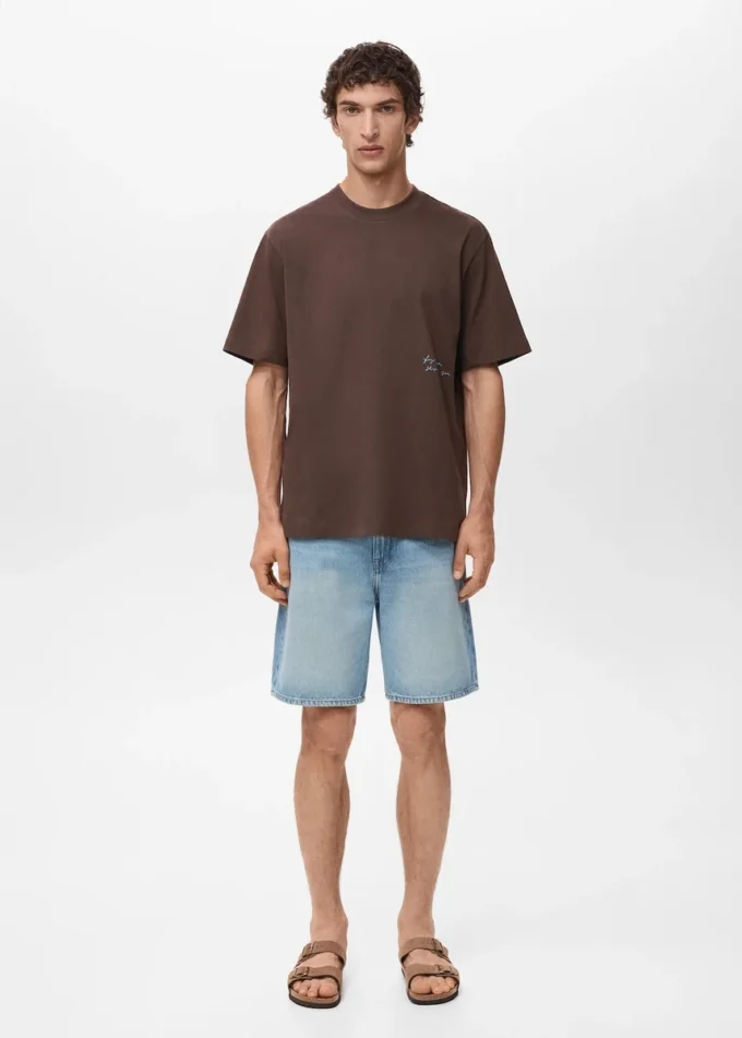 Tričko s potištěnou nášivkou Tričko s potištěnou nášivkou