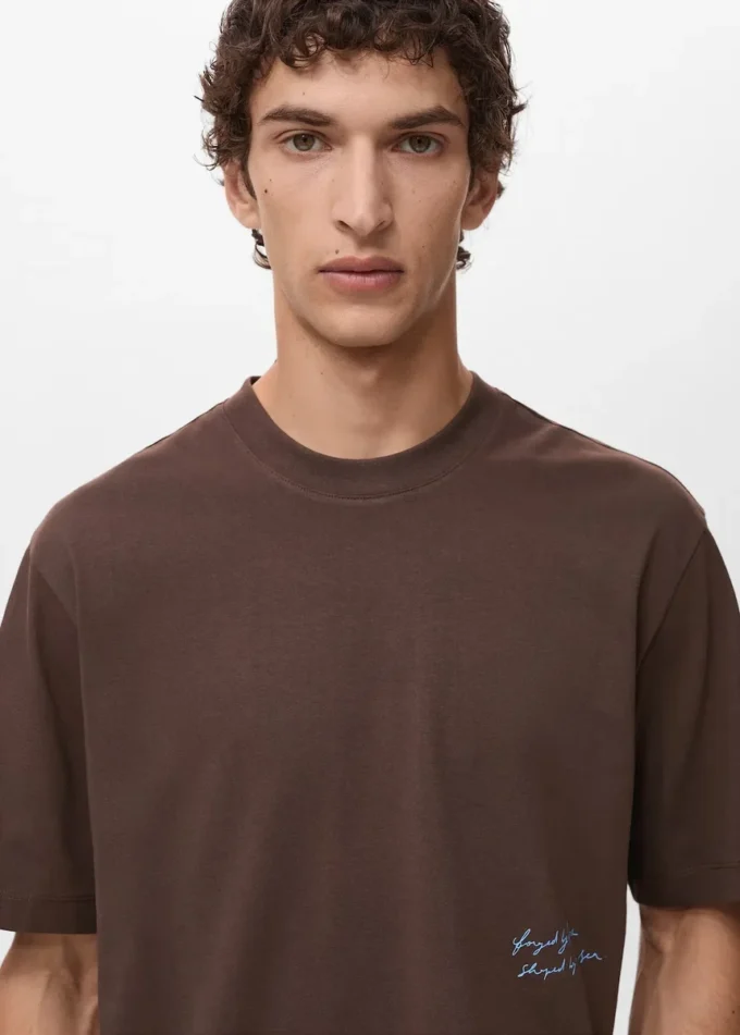 Tričko s potištěnou nášivkou Tričko s potištěnou nášivkou