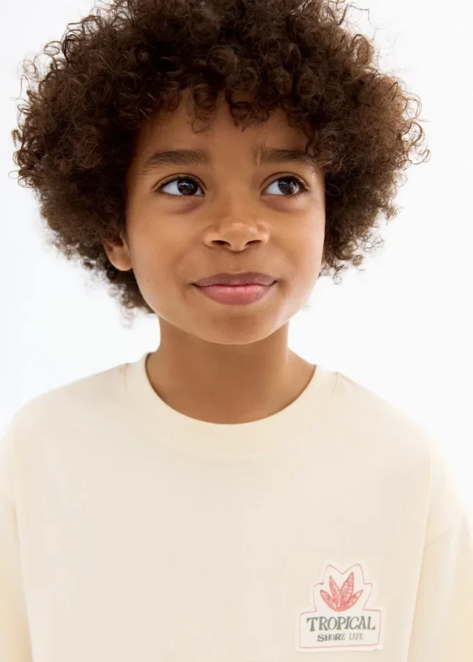 Tričko s tropickým potiskem Tričko s tropickým potiskem