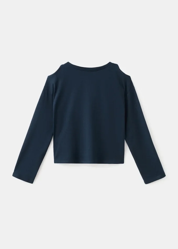 Tričko s výřezem Tričko s výřezem