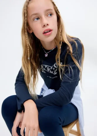 Tričko s výšivkou z korálků Tričko s výšivkou z korálků