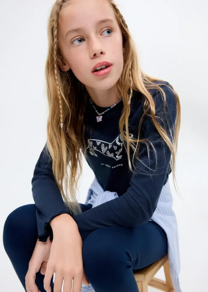 Tričko s výšivkou z korálků Tričko s výšivkou z korálků