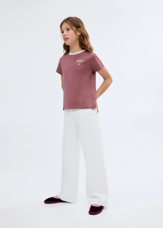 Tričko s vyšívaným kontrastním límcem