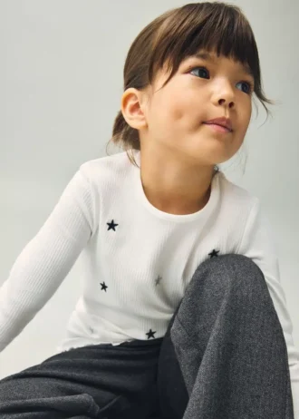 Tričko s vyšívanými hvězdami Tričko s vyšívanými hvězdami