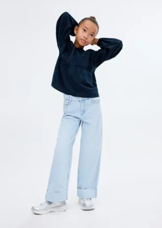 Tričko se shromážděnými detaily