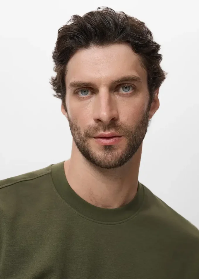 Tričko z mikiny s volným střihem Tričko z mikiny s volným střihem