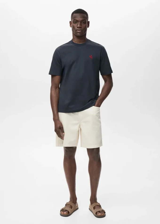 Tričko ze 100% bavlny s vyšívaným detailem Tričko ze 100% bavlny s vyšívaným detailem