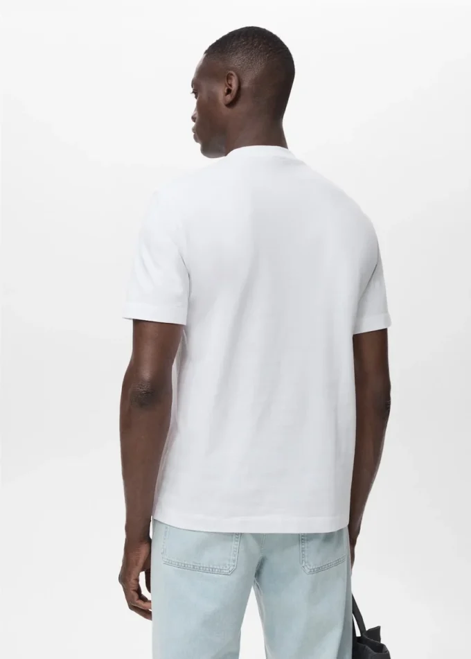 Tričko ze 100% bavlny s vyšívaným detailem Tričko ze 100% bavlny s vyšívaným detailem