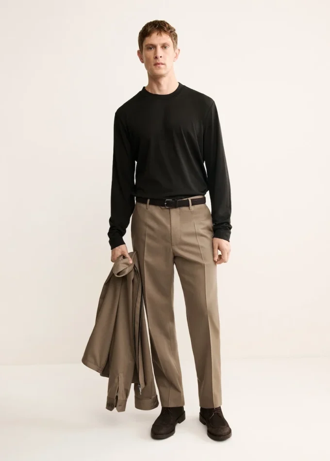 Tričko ze směsi vlny se slim fit střihem Tričko ze směsi vlny se slim fit střihem