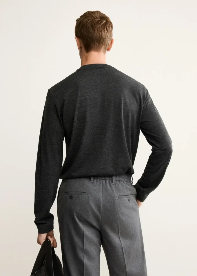 Tričko ze směsi vlny se slim fit střihem Tričko ze směsi vlny se slim fit střihem