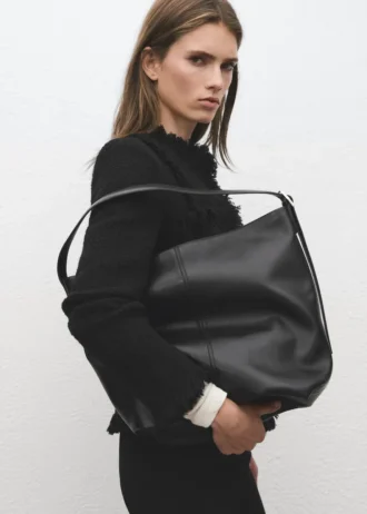 Tvídové sako s roztřepenými konci