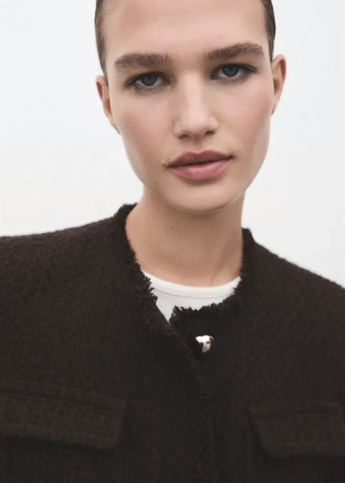 Tvídové sako s roztřepenými konci Tvídové sako s roztřepenými konci