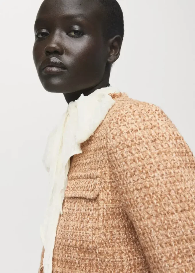 Tvídové sako s roztřepenými konci Tvídové sako s roztřepenými konci