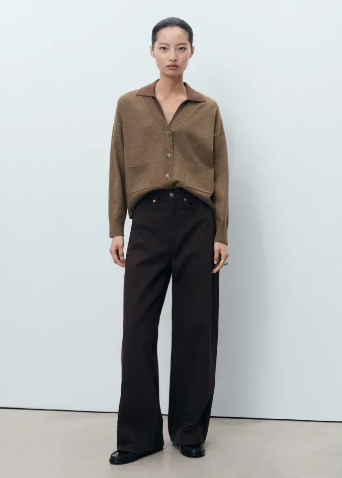 V-výstřihový svetr s kapsami V-výstřihový svetr s kapsami