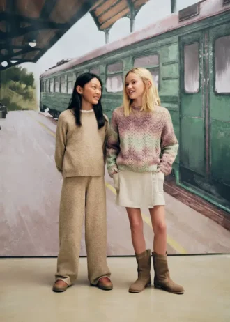 Pletené kalhoty s rovnými nohavicemi