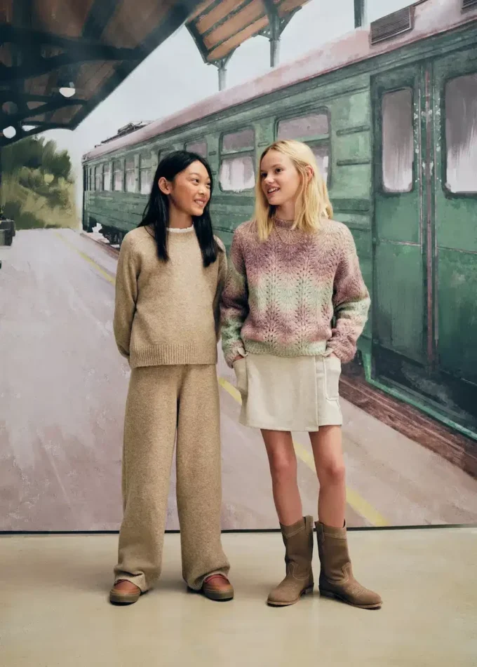 Cargo kalhoty s kapsami Cargo kalhoty s kapsami