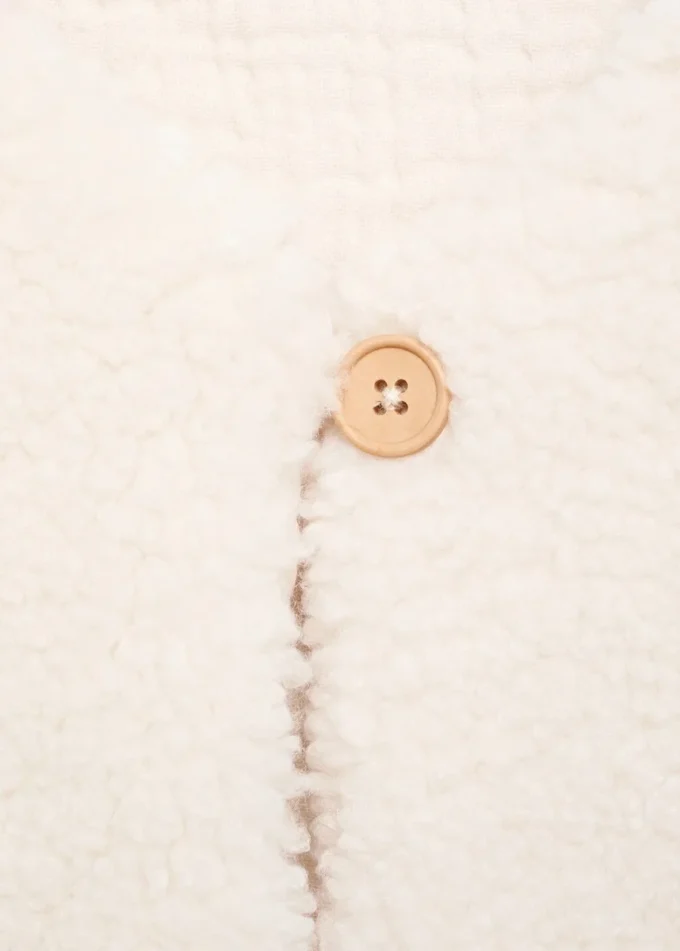 Vesta s efektem ovčí kůže Vesta s efektem ovčí kůže