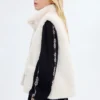 Vesta s kožešinovým efektem Vesta s kožešinovým efektem