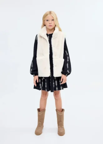 Vesta s kožešinovým efektem