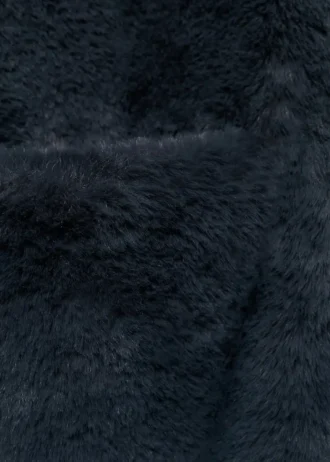 Vesta s kožešinovým efektem