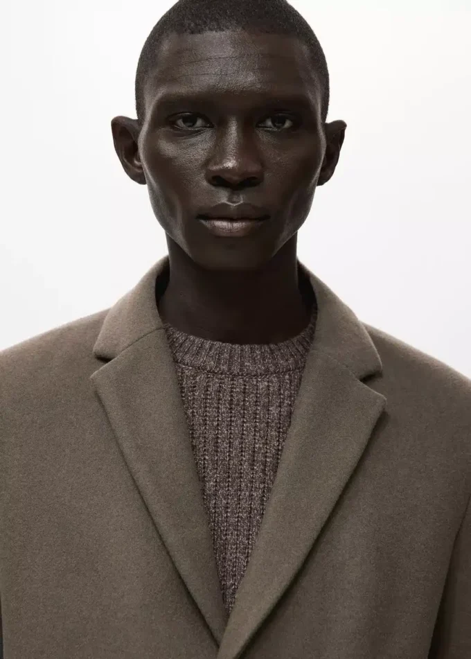 Vlněný kabát s odnímatelným vnitřním límcem Vlněný kabát s odnímatelným vnitřním límcem