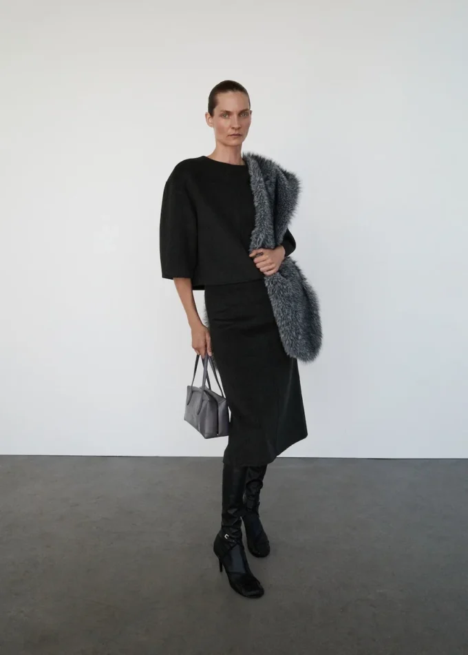 Vlněná midi sukně s rozparkem Vlněná midi sukně s rozparkem