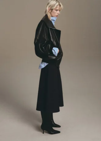 Vlněná sukně ve tvaru písmene A