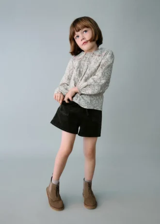 Volné manšestrové šortky