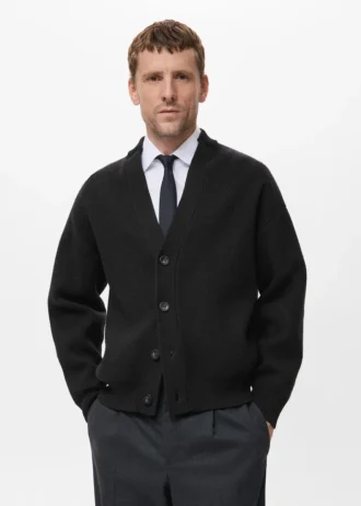 Volný pletený svetr