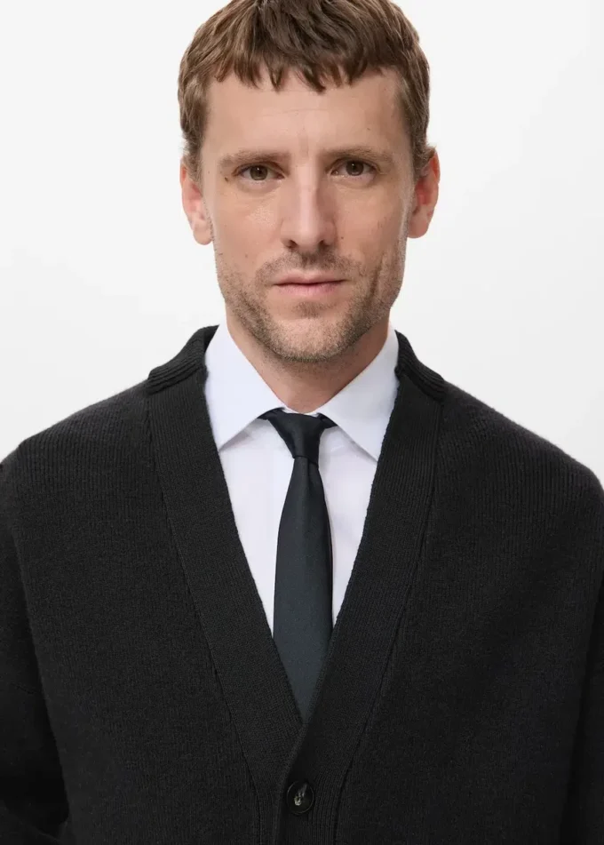 Volný pletený svetr Volný pletený svetr