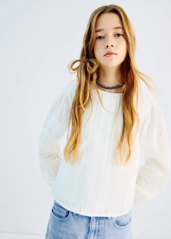 Vyšívaná bavlněná halenka