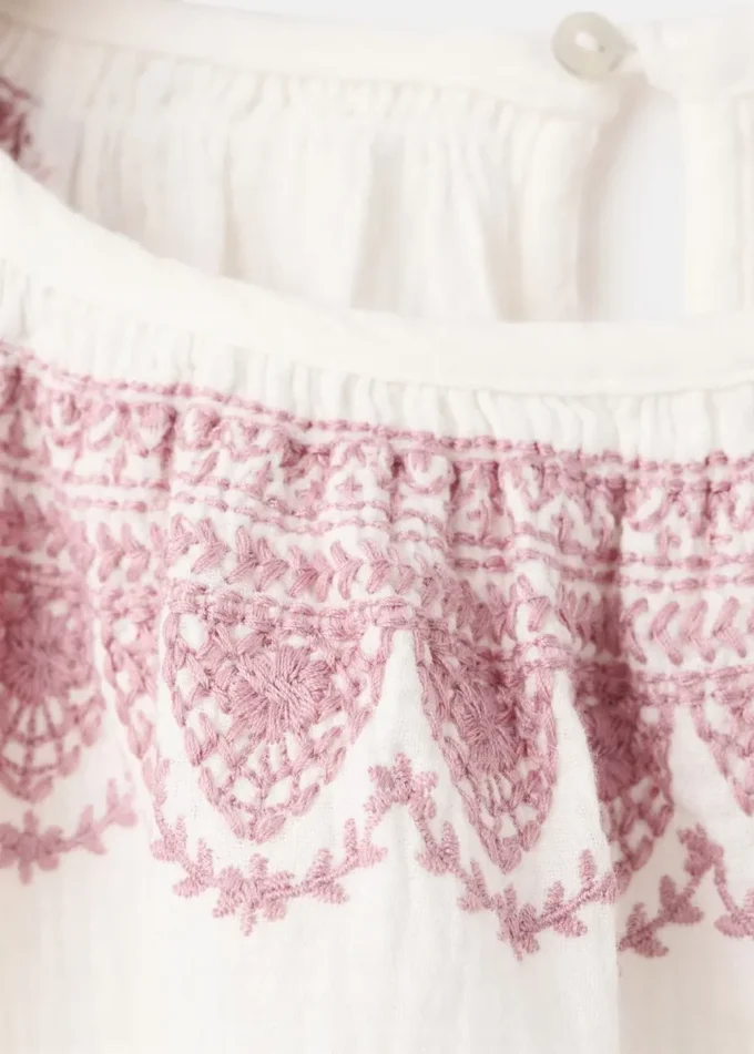 Vyšívaná bavlněná halenka Vyšívaná bavlněná halenka