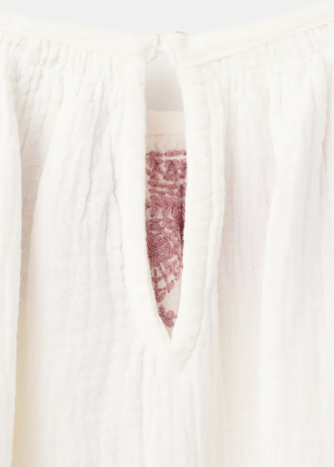 Vyšívaná bavlněná halenka Vyšívaná bavlněná halenka