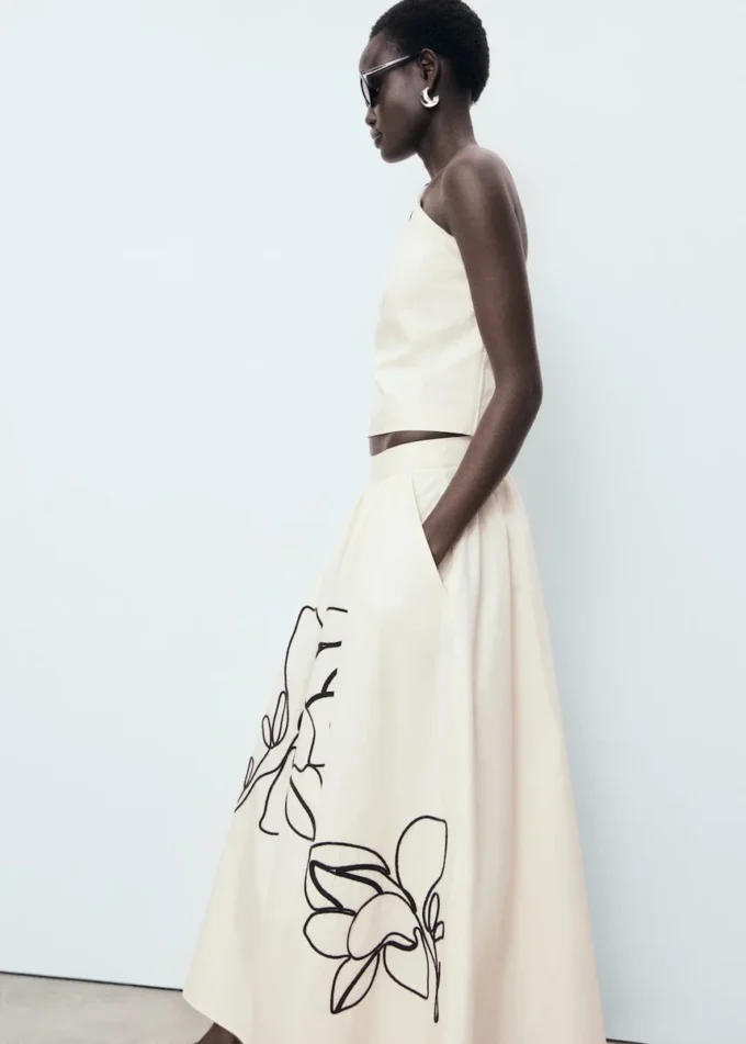 Vyšívaná bavlněná sukně Vyšívaná bavlněná sukně