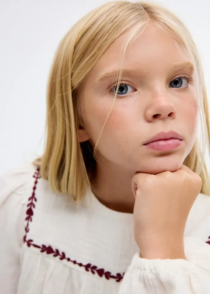 Vyšívaná halenka Bambula Vyšívaná halenka Bambula