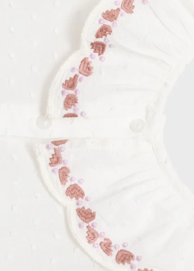 Vyšívaná halenka Plumeti