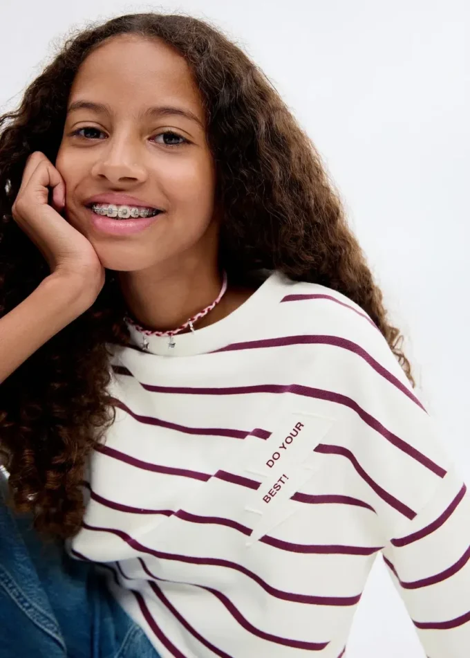 Vyšívaná pruhovaná mikina Vyšívaná pruhovaná mikina