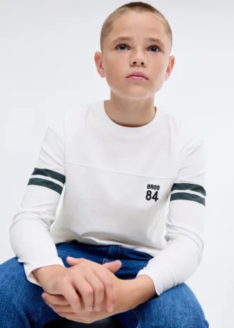 Vyšívané tričko s potiskem Vyšívané tričko s potiskem