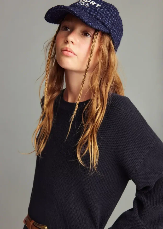 Vyšívaná vlněná čepice Vyšívaná vlněná čepice