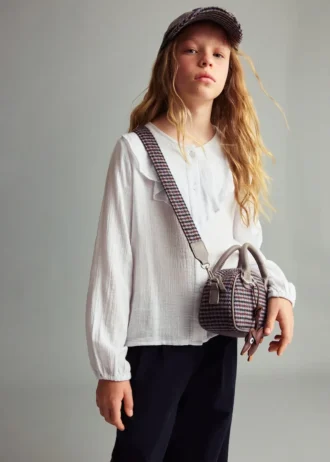 Zmačkaná halenka s volánky