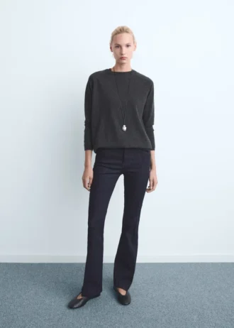 Zvonové džíny se středně vysokým pasem, prané